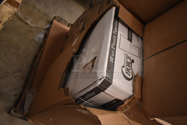 PALLET LOT of 22 BRAND NEW! Boxes Including 2 Box 127CH32F Choice 32 oz. Clear RPET Tall Hinged Deli Container with Domed Lid - 200/Case, 3 Box 130HBKCUTFW Visions Individually Wrapped Black Heavy Weight Plastic Fork - 1000/Case, 127CH24 Choice 24 oz. Clear RPET Hinged Deli Container - 200/Case, 2 Box 128HD12COMBO ChoiceHD 12 oz. Microwavable Translucent Plastic Deli Container and Lid Combo Pack - 240/Case, 395TO991 Ecochoice 9x9x3" Compostable Sugarcane/ Bagasse 1, 612P509S Choice 9" Clear Round Plastic Dome Lid - 500/Case. 22 Times Your Bid!  - Image 6 of 8