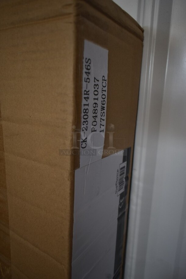 BRAND NEW SCRATCH AND DENT! Avantco 177SW60TCP 60" High Wattage Strip Warmer with On/Off Toggle Controls and Cord. 120 Volts, 1 Phase.  - Image 2 of 3