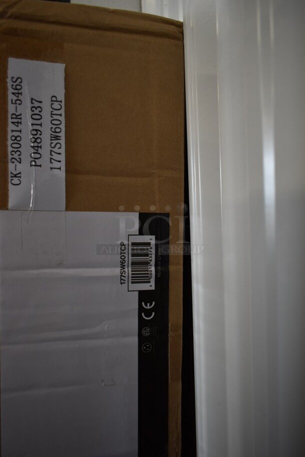 BRAND NEW SCRATCH AND DENT! Avantco 177SW60TCP 60" High Wattage Strip Warmer with On/Off Toggle Controls and Cord. 120 Volts, 1 Phase.  - Image 3 of 3