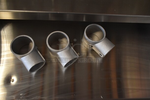 BRAND NEW SCRATCH AND DENT! Regency 600LDR2324 24" Five-Tiered Stainless Steel Liquor Display Rack - 23" Deep. No Legs.  - Image 3 of 6