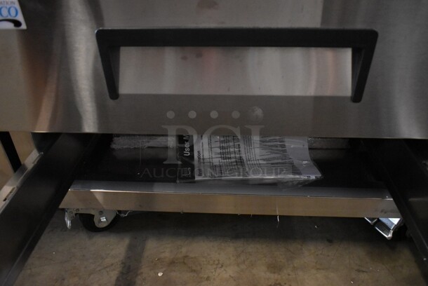 BRAND NEW SCRATCH AND DENT! Avantco 178CBE72HC Stainless Steel Commercial 4 Drawer Refrigerated Chef Base on Commercial Casters. 115 Volts, 1 Phase. Tested and Working! - Image 4 of 8