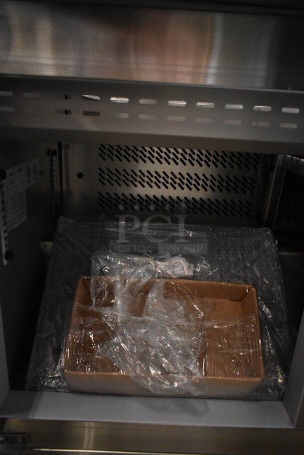 BRAND NEW SCRATCH AND DENT! 2022 Asber APTM-48 18 HC Stainless Steel Commercial Sandwich Salad Prep Table Bain Marie Mega Top on Commercial Casters. 115 Volts, 1 Phase. Tested and Working! - Image 7 of 8