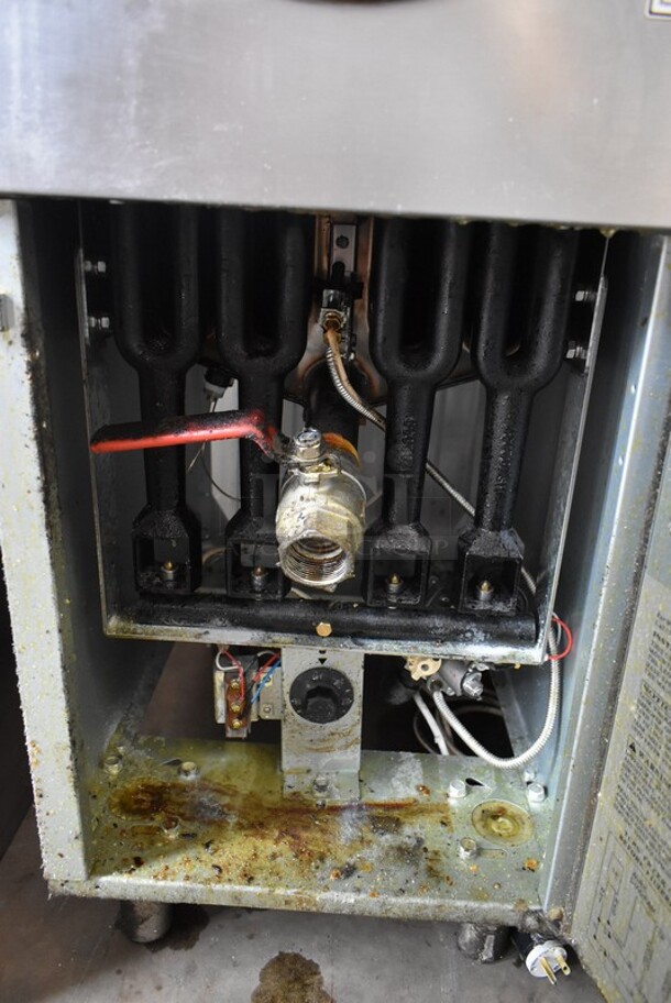 2022 Avantco FF400-N Stainless Steel Commercial Floor Style Natural Gas Powered Deep Fat Fryer. 120,000 BTU.  - Image 3 of 4