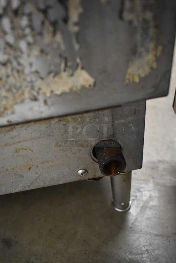 Stainless Steel Commercial Countertop Natural Gas Powered Flat Top Griddle.  - Image 4 of 4