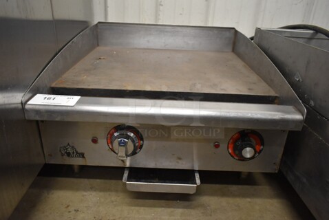 Star Max Stainless Steel Commercial Countertop Electric Powered Flat Top Griddle. 208/240 Volts, 1 Phase. 