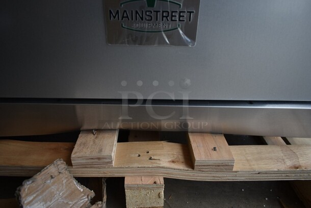 BRAND NEW SCRATCH AND DENT! 2023 Mainstreet 541E60G24N Stainless Steel Commercial Natural Gas Powered 6 Burner 60" Range with 24" Griddle and 2 Standard Ovens, Over Shelf and Back Splash. 280,000 BTU - Image 9 of 12