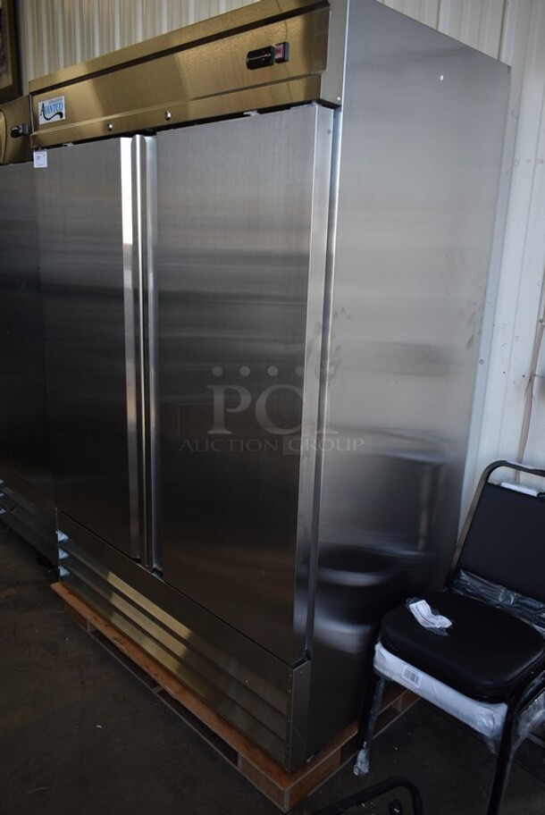 BRAND NEW SCRATCH AND DENT! Avantco 178SS2RHC Stainless Steel Commercial 2 Door Reach In Cooler w/ Poly Coated Racks on Commercial Casters. 115 Volts, 1 Phase. Tested and Working! - Image 4 of 7