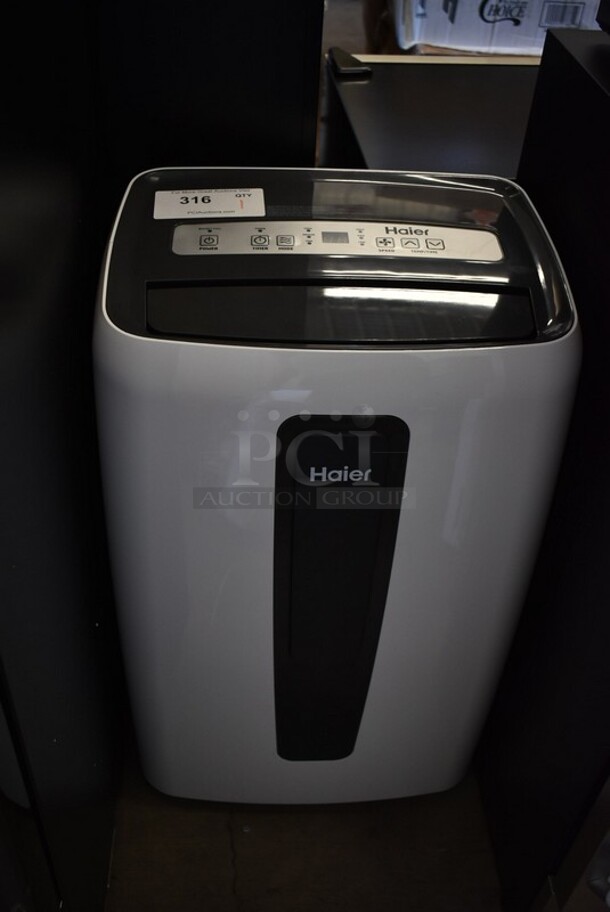 BRAND NEW SCRATCH AND DENT! Haier HPC12XCR 12,000 BTU Portable 3 Speed Air Conditioner. 115 Volt, 1 Phase. Tested and Working! - Image 6 of 7