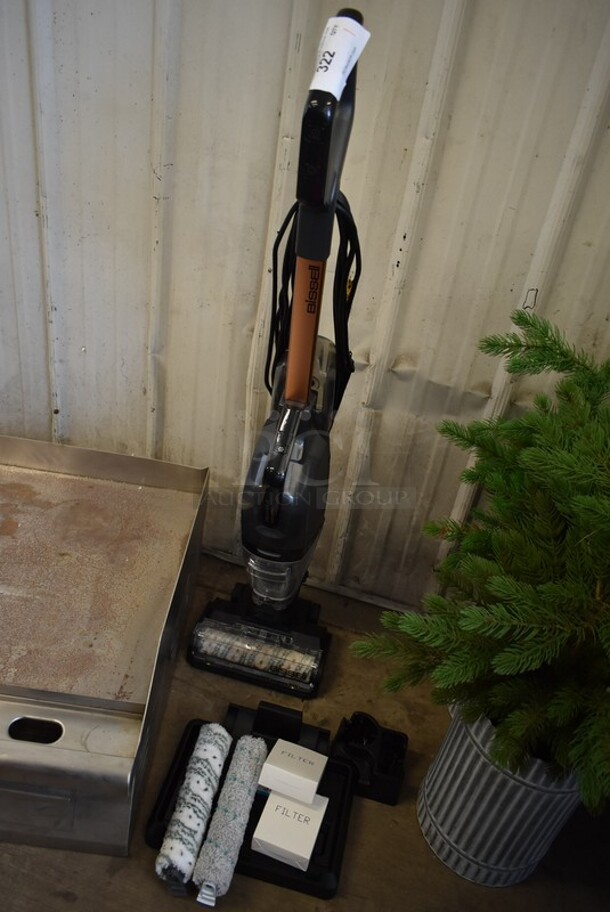 Bissell 3518 Vacuum w/ Accessories. Unit Has Only Been Used a Few Times. 120 Volts, 1 Phase. Tested and Working! - Image 1 of 5
