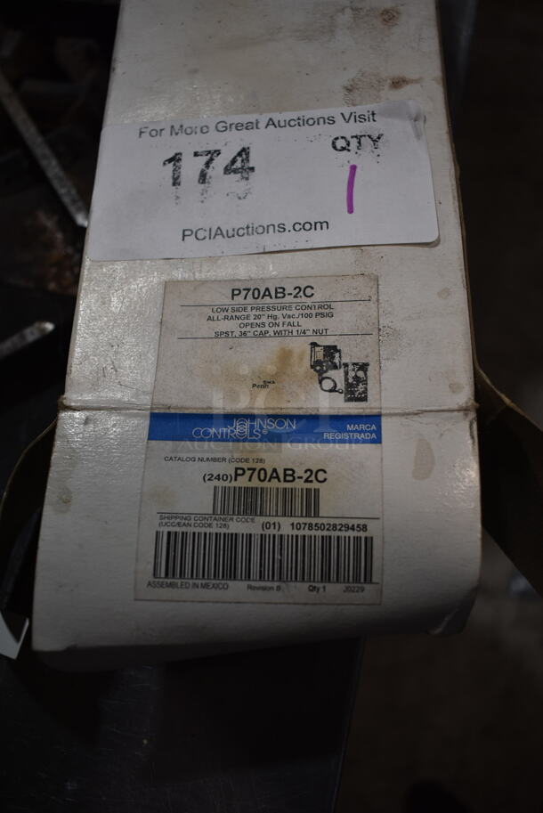 IN ORIGINAL BOX! Johnson Controls P70AB-2C Low Side Pressure Control.  - Image 1 of 2