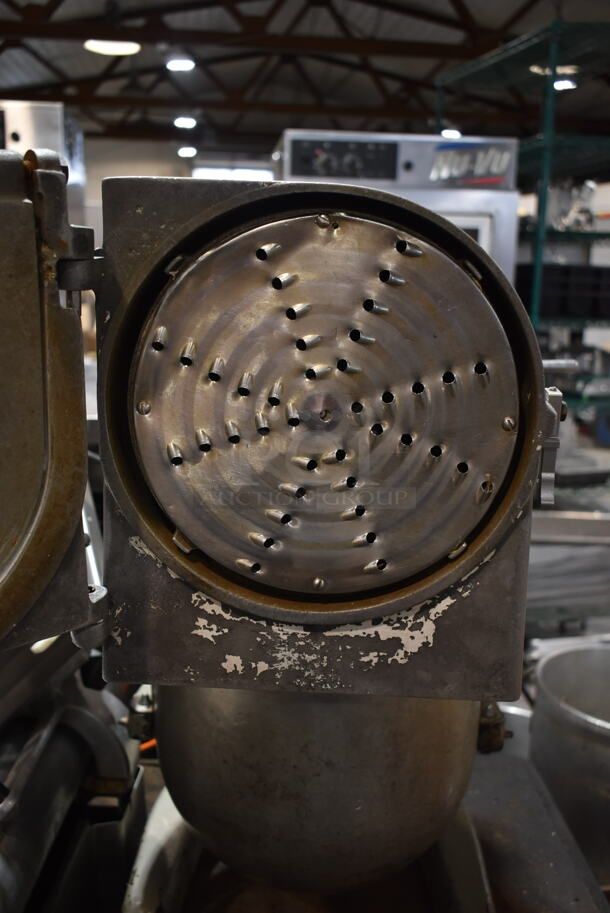 Hobart A-200T Metal Commercial Countertop 20 Quart Planetary Dough Mixer w/ Pelican Head, Metal Mixing Bowl, Whisk and Paddle Attachments. 115 Volts, 1 Phase. Tested and Working! - Image 6 of 12