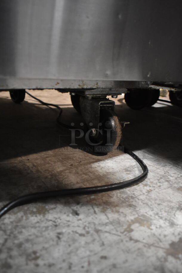 Avantco 178SSUC27FHC Stainless Steel Commercial Single Door Undercounter Freezer on Commercial Casters. 115 Volts, 1 Phase. Tested and Working!
 - Image 4 of 6