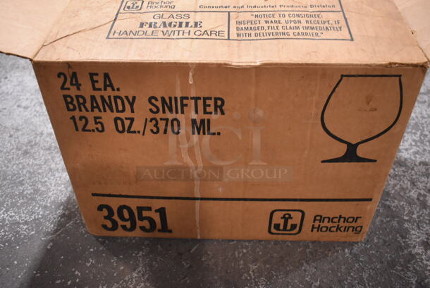 Box of 22 BRAND NEW! Anchor Hocking 3951 Brandy Snifter Glasses.  - Image 3 of 3