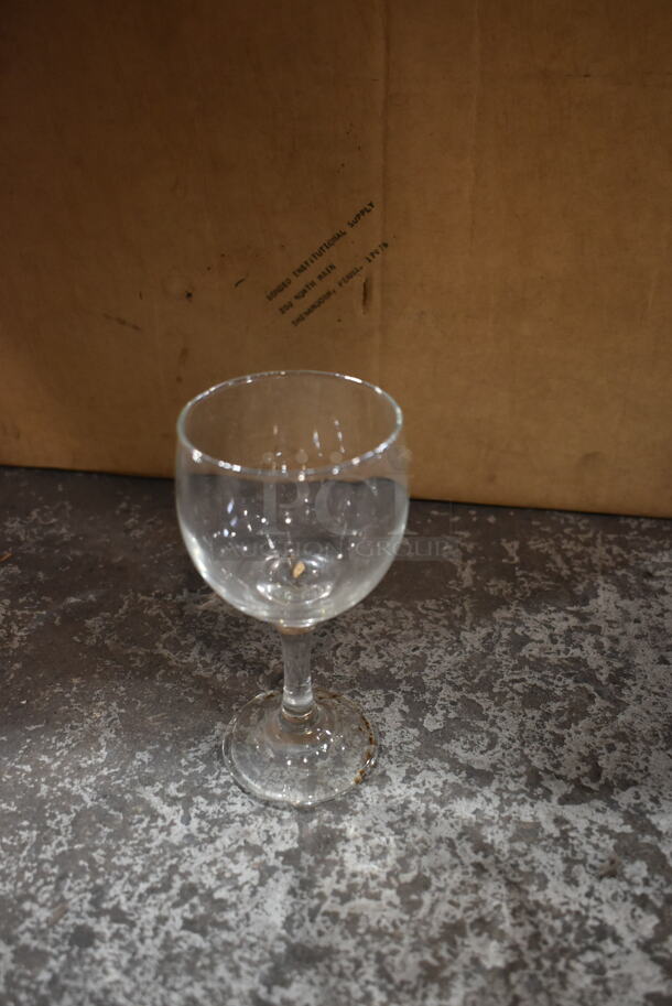 Box of 36 Savoy Stemware Cocktail Glasses - Image 2 of 3