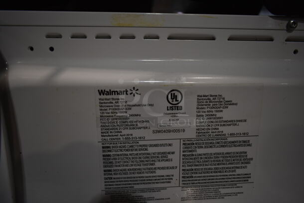Hamilton Beach P100N30AP-S3W Metal Countertop Microwave Oven w/ Plate. 120 Volts, 1 Phase.  - Image 5 of 5