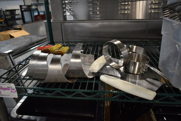 ALL ONE MONEY! TIER LOT of Various Items Including Utensils, Dough Cutters, Grill Scrapers and Grill Presses - Image 2 of 4