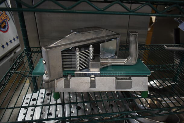 Garde Metal Commercial Countertop Tomato Slicer.  - Image 4 of 4