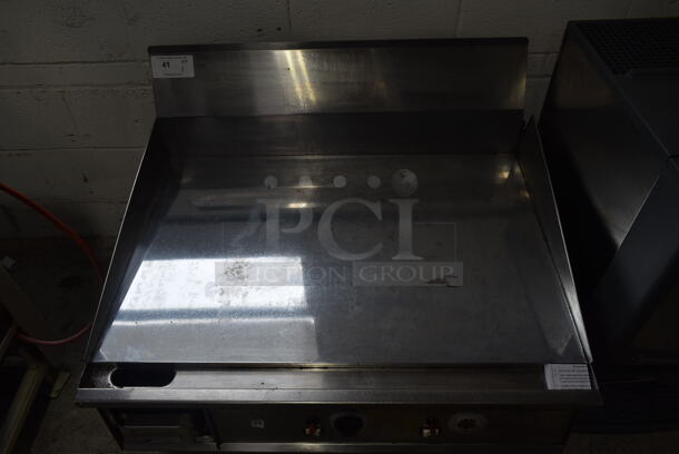 Keating 36X30FLD Miraclean Stainless Steel Commercial Countertop Natural Gas Powered Chrome Top Flat Top Griddle. 90,000 BTU. - Image 2 of 5