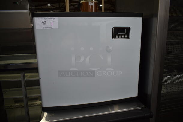 BRAND NEW SCRATCH AND DENT! 2022 Eillion AF1131 Stainless Steel Commercial Ice Head on Commercial Ice Bin. 115 Volts, 1 Phase.  - Image 2 of 7
