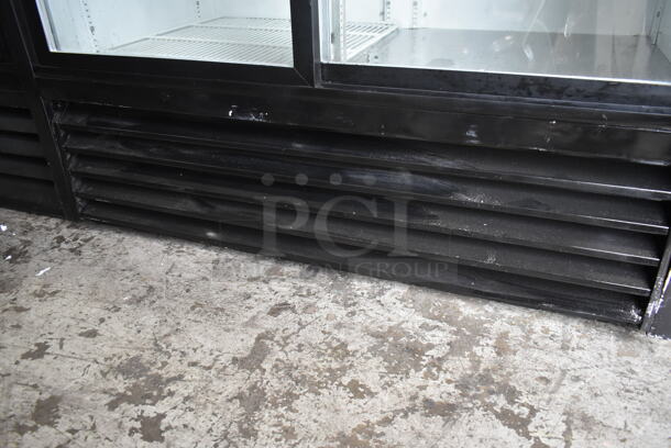 True GDM-45 Metal Commercial 2 Door Reach In Cooler Merchandiser w/ Poly Coated Racks. 115 Volts, 1 Phase. Tested and Working! - Image 4 of 7