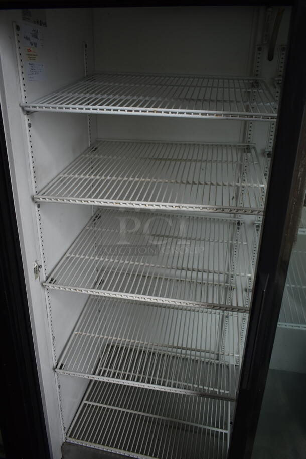 True GDM-45 Metal Commercial 2 Door Reach In Cooler Merchandiser w/ Poly Coated Racks. 115 Volts, 1 Phase. Tested and Working! - Image 6 of 7