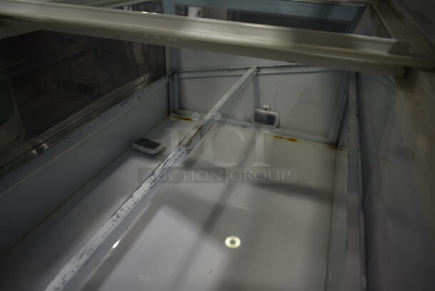 Metal Commercial Chest Cooler Merchandiser. Tested and Working! - Image 7 of 7