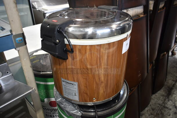 RiceMaster Town 56918 Metal Commercial Countertop Rice Warmer. 120 Volts, 1 Phase. Tested and Working!  - Image 3 of 7