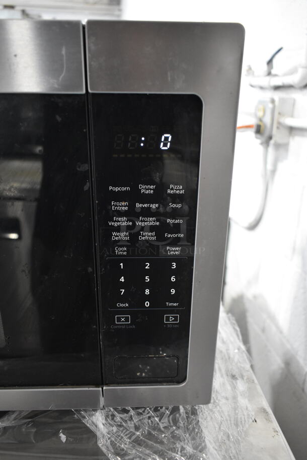 Whirlpool WMC50522HZ 2 Metal Countertop Microwave Oven. 120 Volts, 1 Phase.  - Image 2 of 4