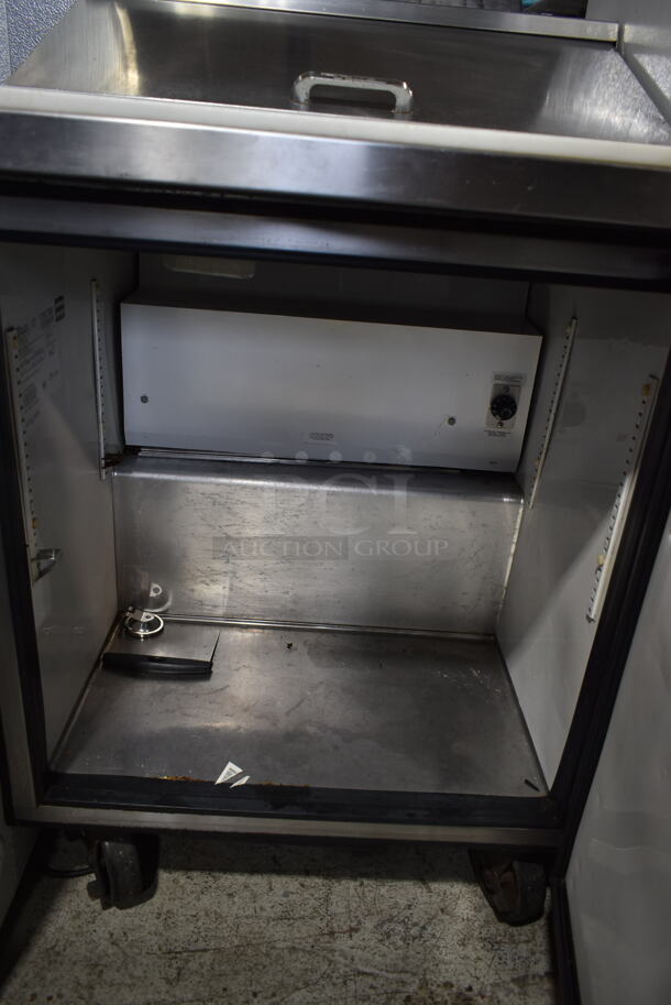 True TSSU-27-08 Stainless Steel Commercial Sandwich Salad Prep Table Bain Marie Mega Top on Commercial Casters. 115 Volts, 1 Phase. Tested and Working! - Image 5 of 7