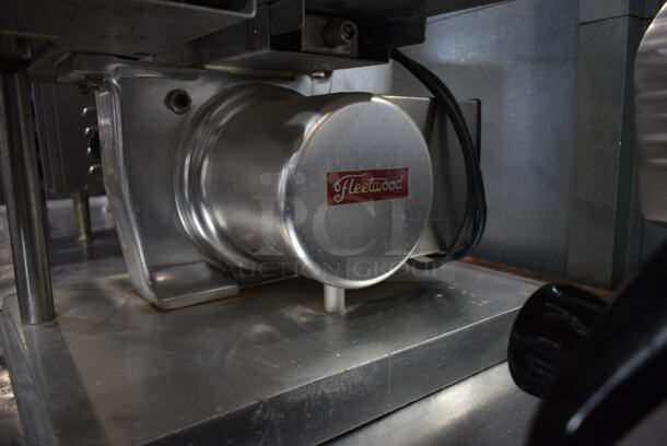 Fleetwood 5785 Metal Commercial Countertop Meat Saw. 115 Volts, 1 Phase. Tested and Does Not Power On - Image 6 of 8