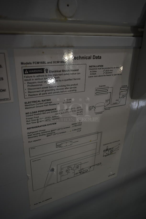 FCM16SL Metal Chest Freezer w/ Hinge Lid. Tested and Working! - Image 5 of 5