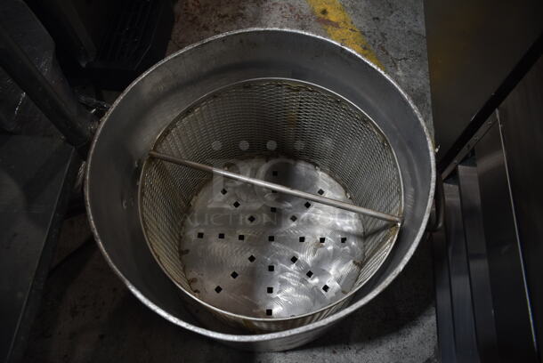 Metal Stock Pot w/ Lid. - Image 4 of 4