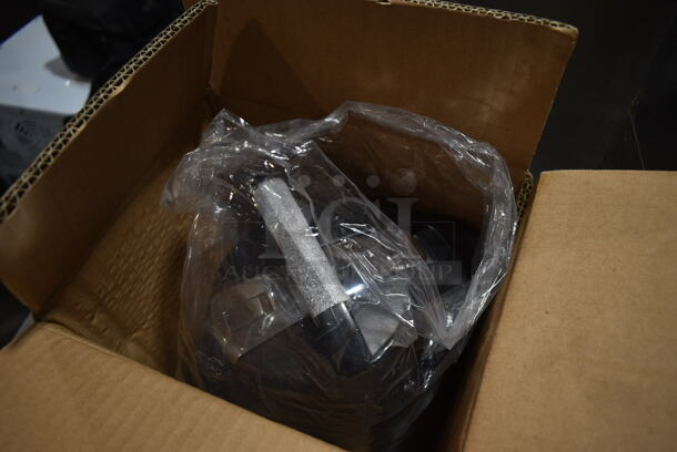 BRAND NEW IN BOX! Bunn Stainless Steel Air Pot.  - Image 4 of 4