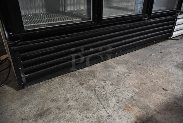 True GDM-72F Metal Commercial 3 Door Reach In Freezer Merchandiser w/ Poly Coated Racks. 115/208-230 Volts, 1 Phase.  - Image 4 of 8