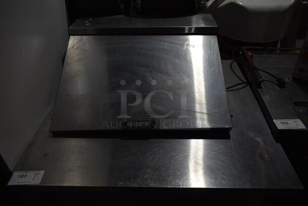True TSSU-36-12M-B Stainless Steel Commercial Sandwich Salad Prep Table Bain Marie Mega Top on Commercial Casters. 115 Volts, 1 Phase. Tested and Powers On But Does Not Get Cold - Image 2 of 8