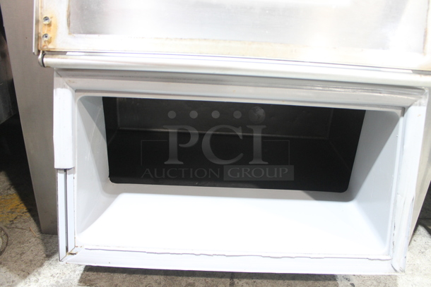 Silver King SK2SB/C14 Stainless Steel Commercial Countertop Lettuce Crisper. 115 Volts, 1 Phase. Tested and Working!
 - Image 2 of 6