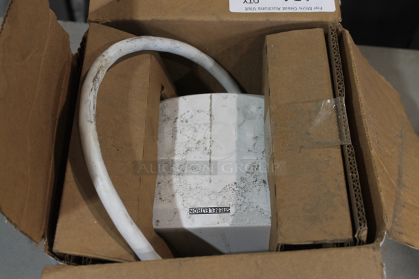IN ORIGINAL BOX! Stiebel Eltron Mini 2-1 231045 Tankless Electric Water Heater.  - Image 2 of 4