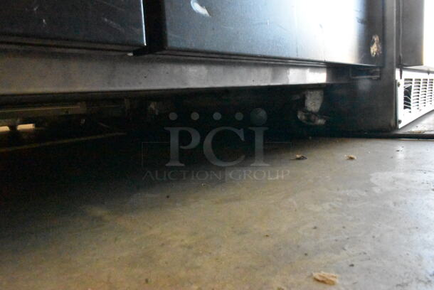 Perlick NS72 Metal Commercial 3 Door Back Bar Cooler on Commercial Casters. 115 Volts, 1 Phase. Tested and Powers On But Does Not Get Cold - Image 3 of 7