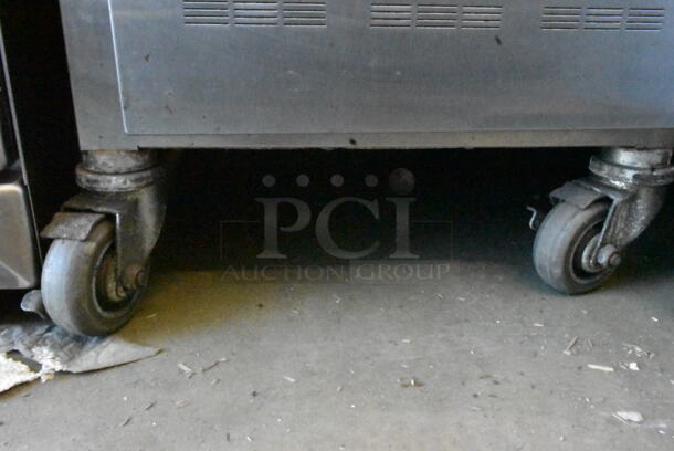 2015 Alto Shaam 500-S Stainless Steel Commercial Electric Powered Heated Holding Cabinet on Commercial Casters. 208-240 Volts, 1 Phase.  - Image 2 of 5