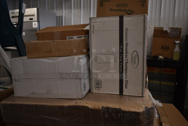 PALLET LOT of 27 BRAND NEW Boxes Including PP2464BDL Dart Presenta/Bowls Pro Vented Clear Square Lid, 128HD8COMBO ChoiceHD 8 oz. Microwavable Translucent Plastic Deli Container and Lid Combo Pack - 240/Case, 50012W Choice 12 oz. White Poly Paper Hot Cup - 1000/Case, 712USTPDSS Lavex Multiroll Toilet Tissue Dispenser, 966TALLFLDB Choice White Tall-Fold 6" x 13" Dispenser Napkin - 8000/Case, 500CC10 Choice 10 oz. Clear PET Plastic Cold Cup - 1000/Case, Ripple Wall Hot Cups, Choice 32 oz Deli Container and Lid, 347SLCF9 Visions Heavy Weight Clear Plastic Stemless Champagne Flute. 27 Times Your Bid! - Image 8 of 9