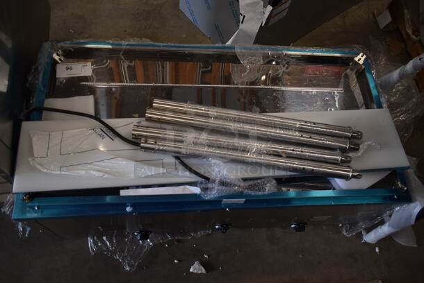 BRAND NEW SCRATCH AND DENT! 2023 Avantco 177STE3S Stainless Steel Commercial Electric Powered 3 Bay Steam Table. 120 Volts, 1 Phase. Tested and Working! - Image 3 of 6