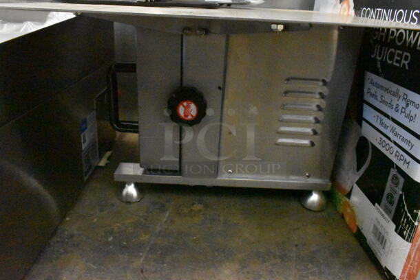 BRAND NEW SCRATCH AND DENT! Avantco 177EMBS65SS Metal Commercial Countertop Meat Saw. 120 Volts, 1 Phase. Tested and Working! - Image 3 of 5