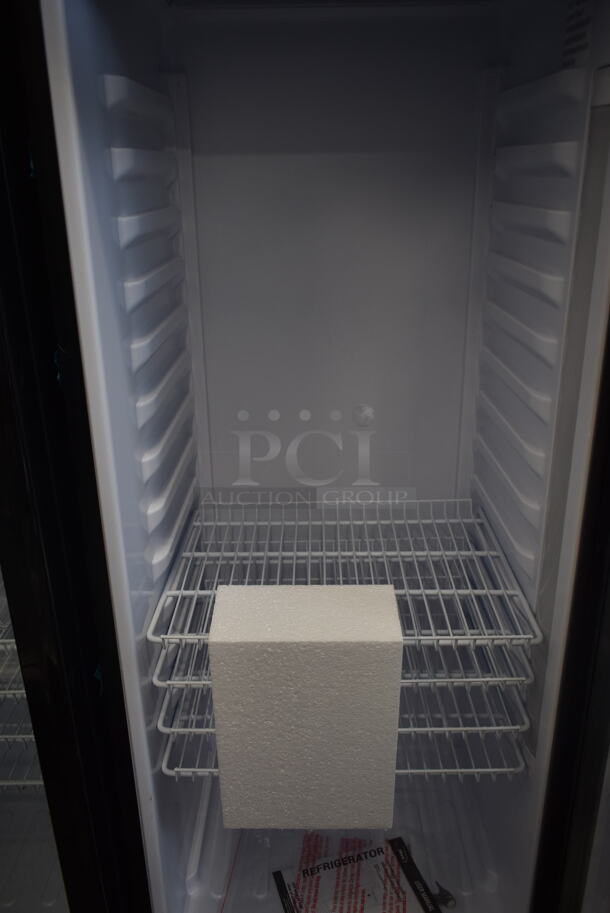 BRAND NEW SCRATCH AND DENT! KoolMore MDR-9CP Metal Commercial Single Door Reach In Cooler Merchandiser w/ Poly Coated Racks. 115 Volts, 1 Phase. Tested and Working! - Image 3 of 4