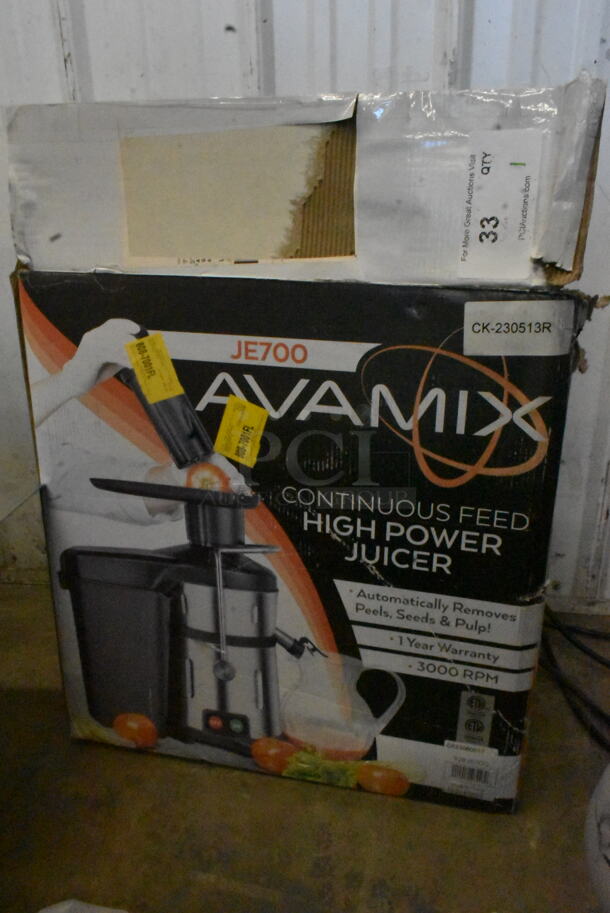 BRAND NEW SCRATCH AND DENT! AvaMix 928JE700 Stainless Steel Commercial Countertop Continuous Feed High Powered Citrus Juicer. 120 Volts, 1 Phase. Tested and Working! - Image 4 of 10