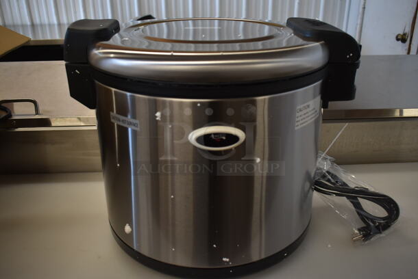 BRAND NEW SCRATCH AND DENT! Avantco 177RW90 Stainless Steel 92 Cup Electric Rice Warmer. 120 Volts, 1 Phase.  - Image 4 of 7