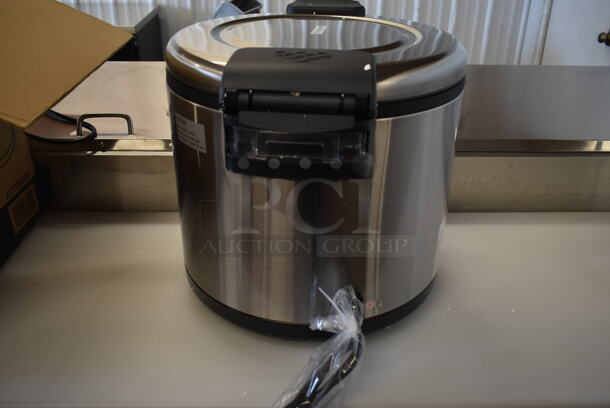 BRAND NEW SCRATCH AND DENT! Avantco 177RW90 Stainless Steel 92 Cup Electric Rice Warmer. 120 Volts, 1 Phase.  - Image 6 of 7