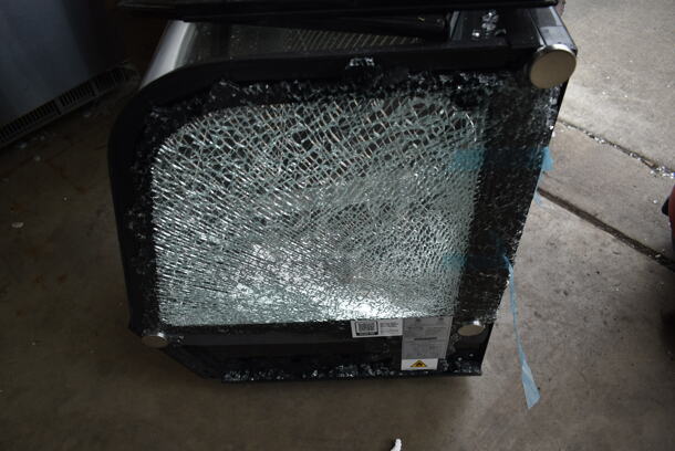 BRAND NEW SCRATCH AND DENT! Avantco 360BCC28HCB Metal 27 3/5" Black Refrigerated Countertop Bakery Display Case with LED Lighting. See Pictures for Shattered Side Glass Panes. 120 Volts, 1 Phase. Tested and Working! - Image 3 of 5