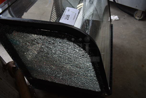 BRAND NEW SCRATCH AND DENT! Avantco 360BCC28HCB Metal 27 3/5" Black Refrigerated Countertop Bakery Display Case with LED Lighting. See Pictures for Shattered Side Glass Panes. 120 Volts, 1 Phase. Tested and Working! - Image 4 of 5