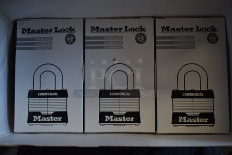 Box of 4 BRAND NEW SCRATCH AND DENT! MasterLock Padlocks. 