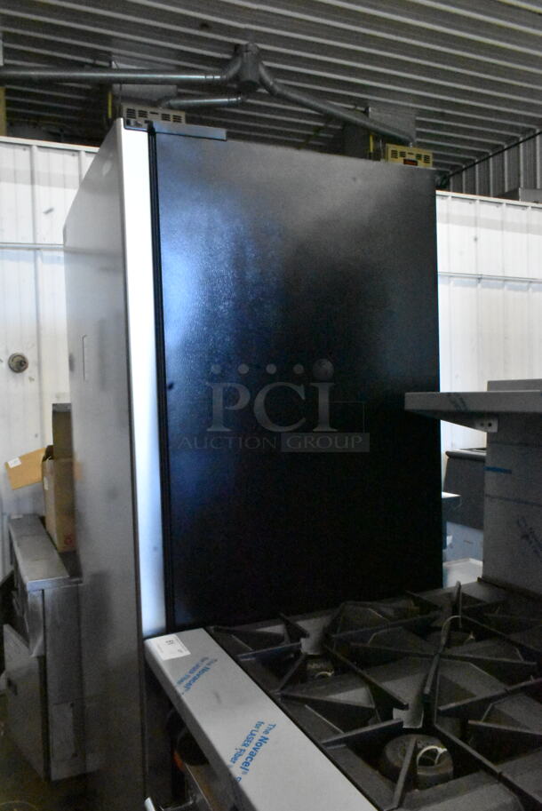 BRAND NEW SCRATCH AND DENT! KoolMore KM-RUF-21S Stainless Steel Single Door Reach In Convertible Cooler Freezer. Tested and Working! - Image 3 of 7